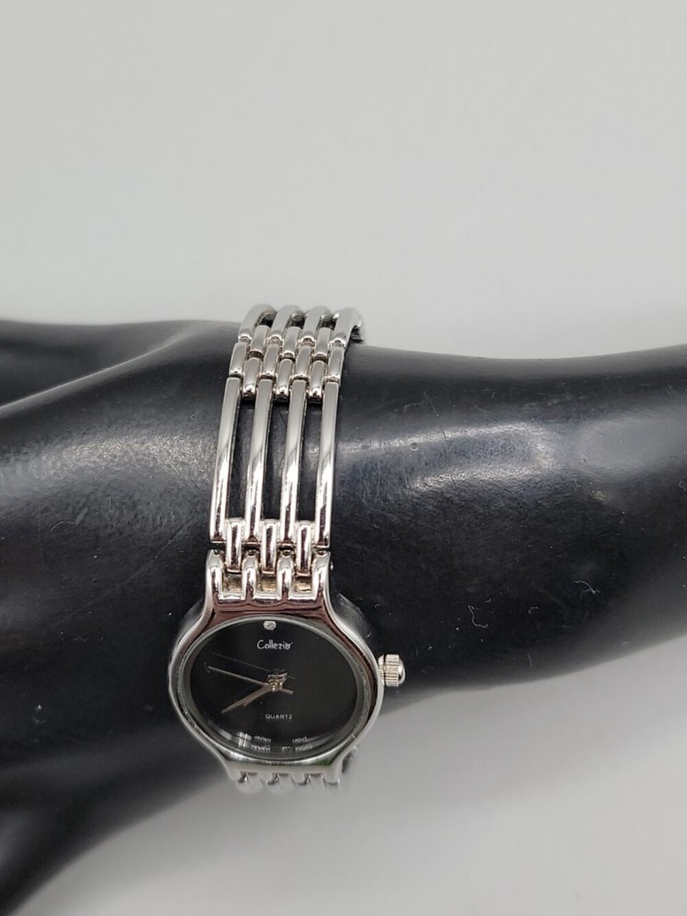 Collezio Diamond Ladies Quartz Watch 7" Silver Tone Band 25mm - Picture 3 of 11